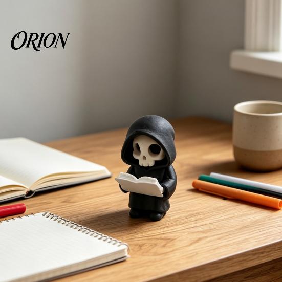 Black And White Skull Decor Dark Style Halloween Ornament, Mini 3D Printed Hooded Compact Desk Decoration Exquisite Details Sculpture, for Bookshelf