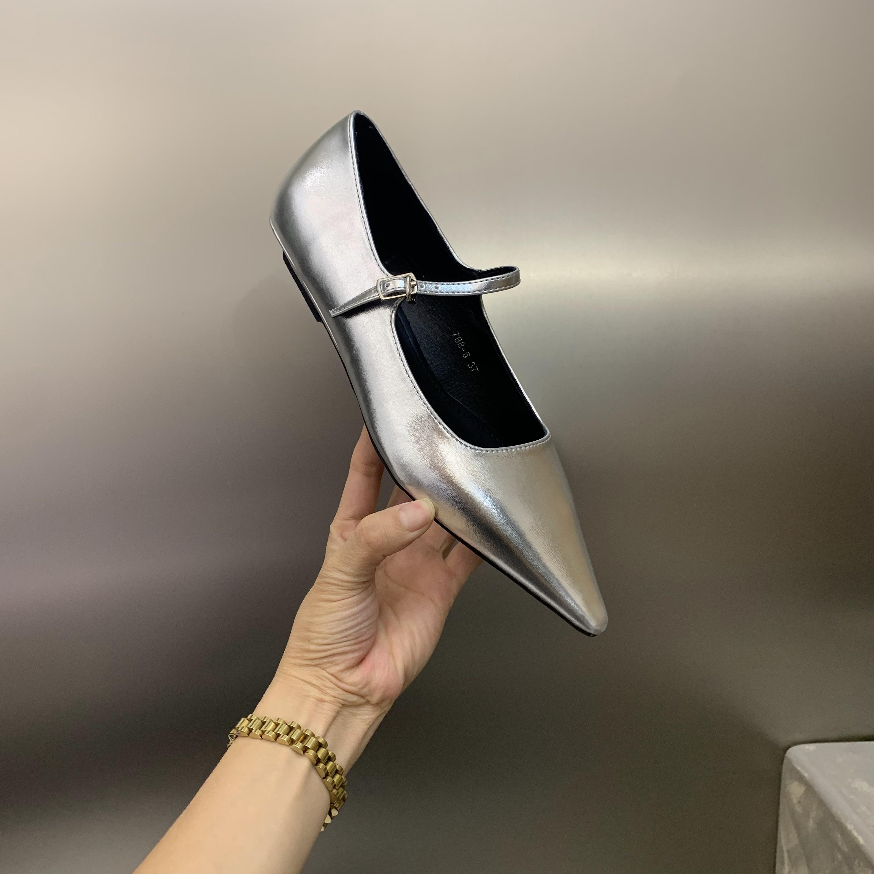 

Модные балетки для женщин 2025 Весна Осень Новые туфли Мэри Джейн Низкий каблук Остроносые На плоской подошве Женская обувь Большой размер 42 43 44 33 серебряный