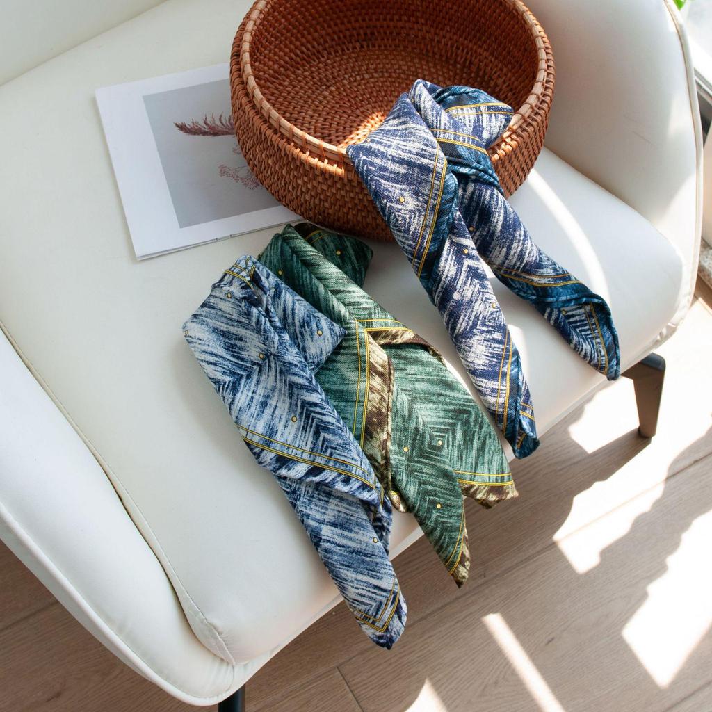 2025 Autumn Luxury Silk Wool Scarf: Versatile, High-End Neck Warmer & Shawl for Women