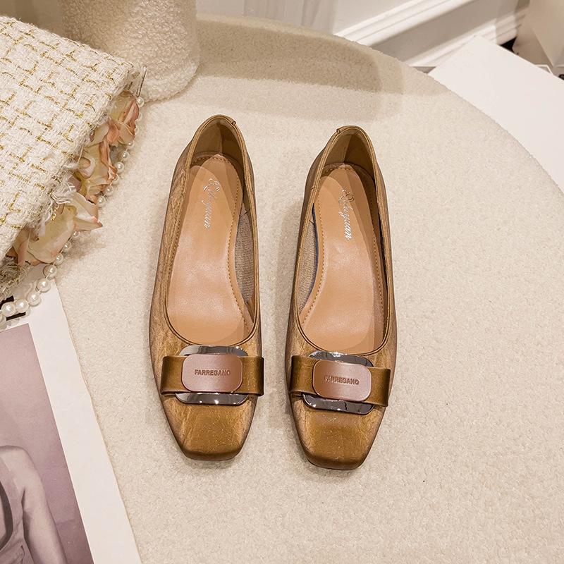 

Французские туфли-лодочки на низком каблуке 2025 новая весенне-осенняя женская обувь мягкая кожа квадратный носок не устают ноги толстый каблук высокий каблук 40 коричневый