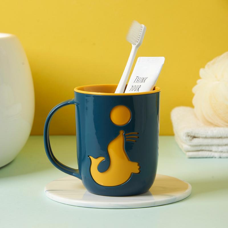 

Стакан для полоскания рта «Дельфин» Простой бытовой стакан для чистки зубов Стакан для зубных щеток для пары или общежития Стакан для воды Стакан для туалетных принадлежностей синий/жёлтый