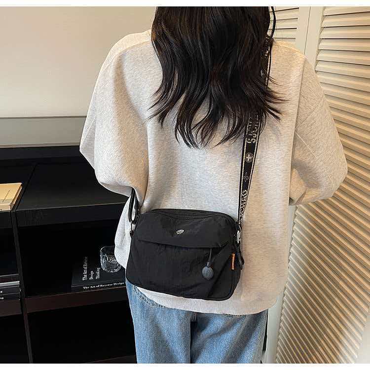 

Канвас Сумка Женская Универсальная Повседневная Широкий Ремень Одноплечная Через Плечо Горячий Стиль Ins Корейская Маленькая Квадратная 22x9x15 чёрный