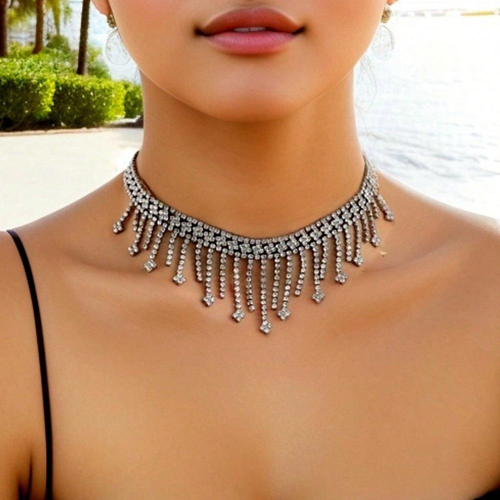 

Жіноче намисто, Ретро-ексцентричний чокер з бахромою у формі краплі, повністю інкрустований діамантами, Ефектне кольє з блискучих кристалів