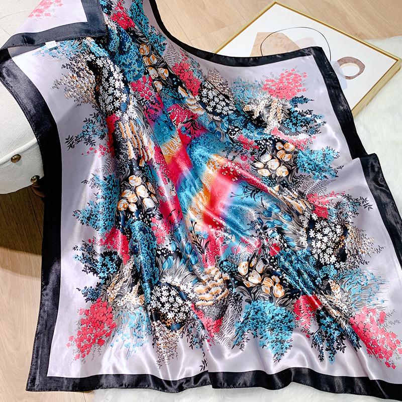 Popular Shawls Europe And America Fashion Bandannas Wild leopard print Sunscreen 90X90CM Bandanna Luxury Square Silk Scarves