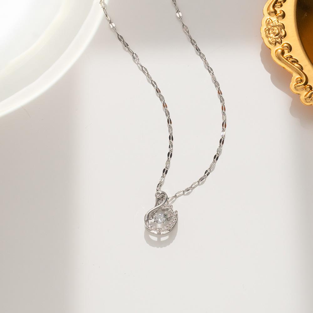 Elegant Colorfast 18K Rose Gold Necklace with Swan & Four-Leaf Clover Charm