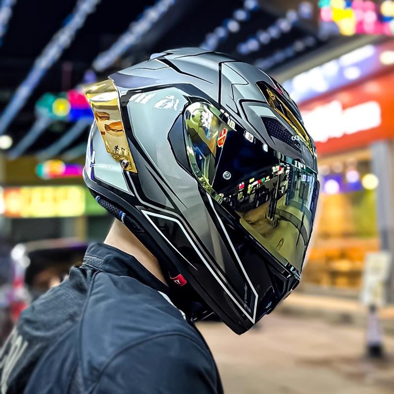 Unisex Carbon Fiber Full-Face Motorcycle Helmet with Bluetooth & Anti-Fog, 3C Certified for All Seasons