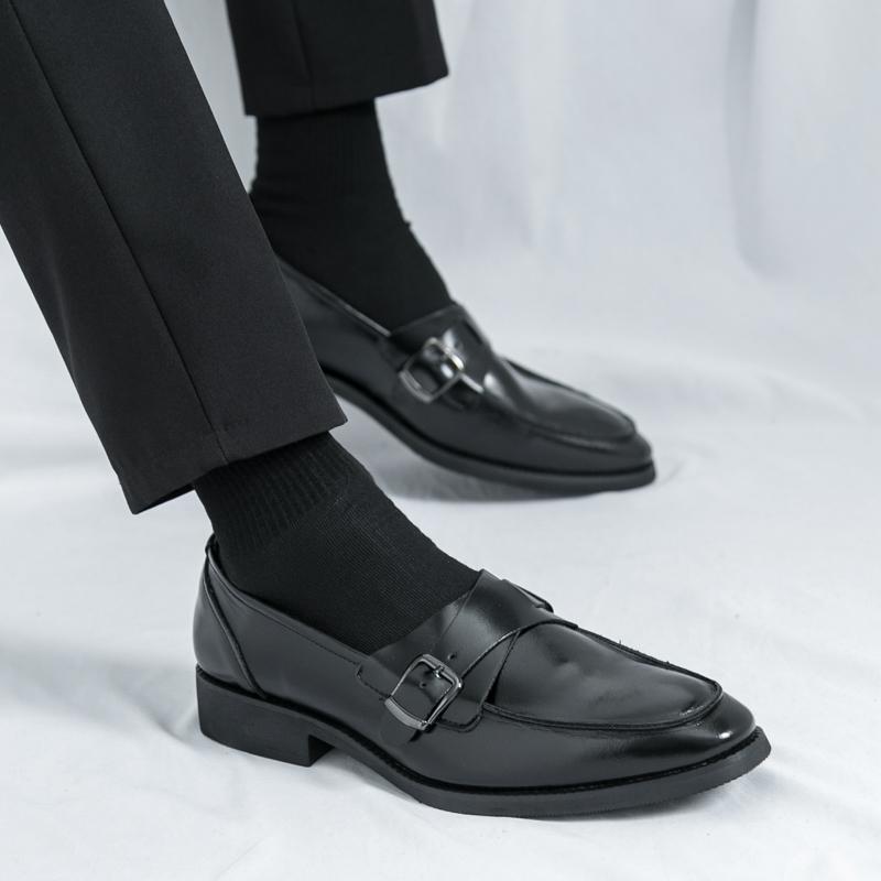 Hot selling Black men's leather shoes Elegant styles by fashion designers Leisure Outdoor Party Daily business and office loafer
