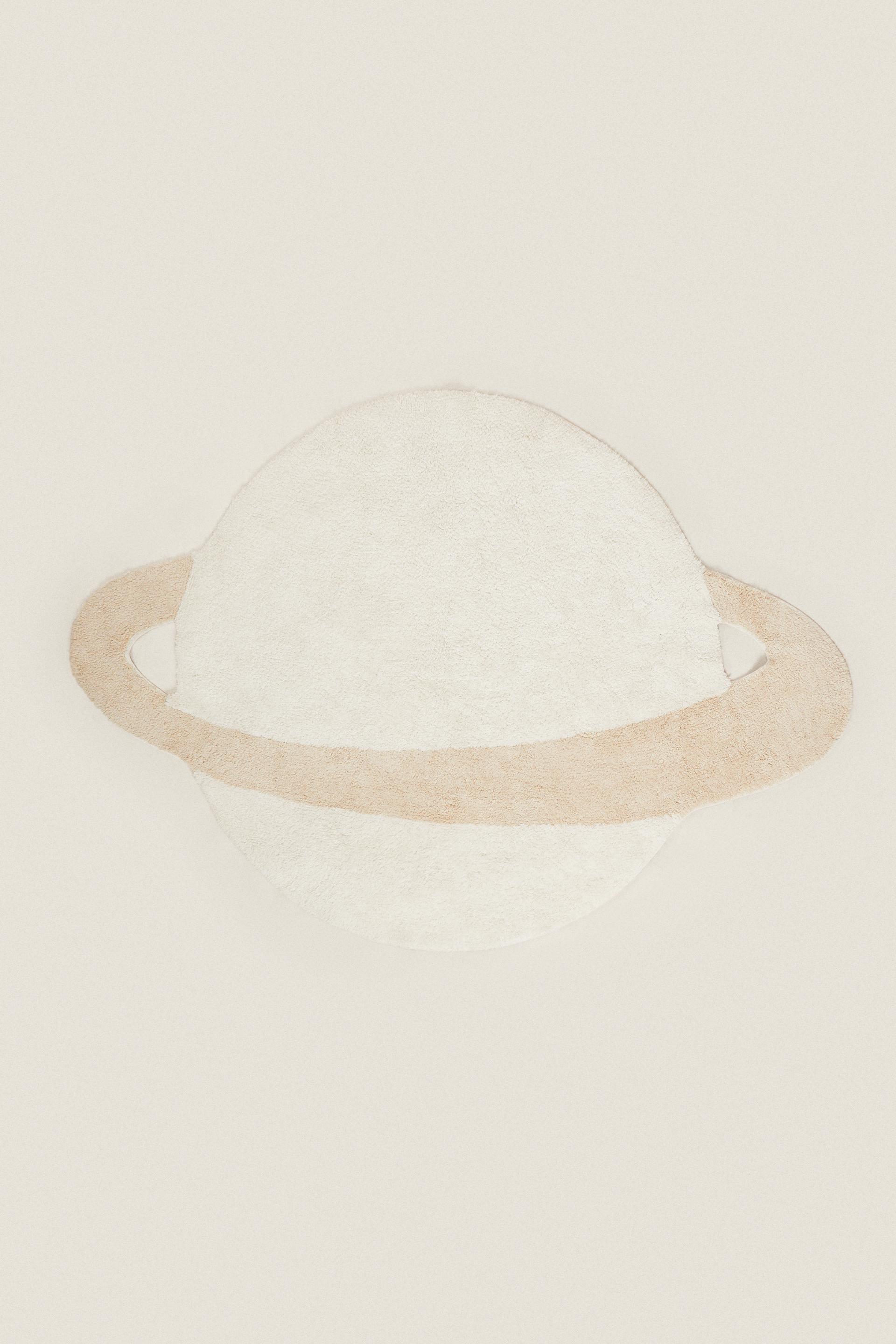 

КОВЕР В ФОРМЕ САТУРНА