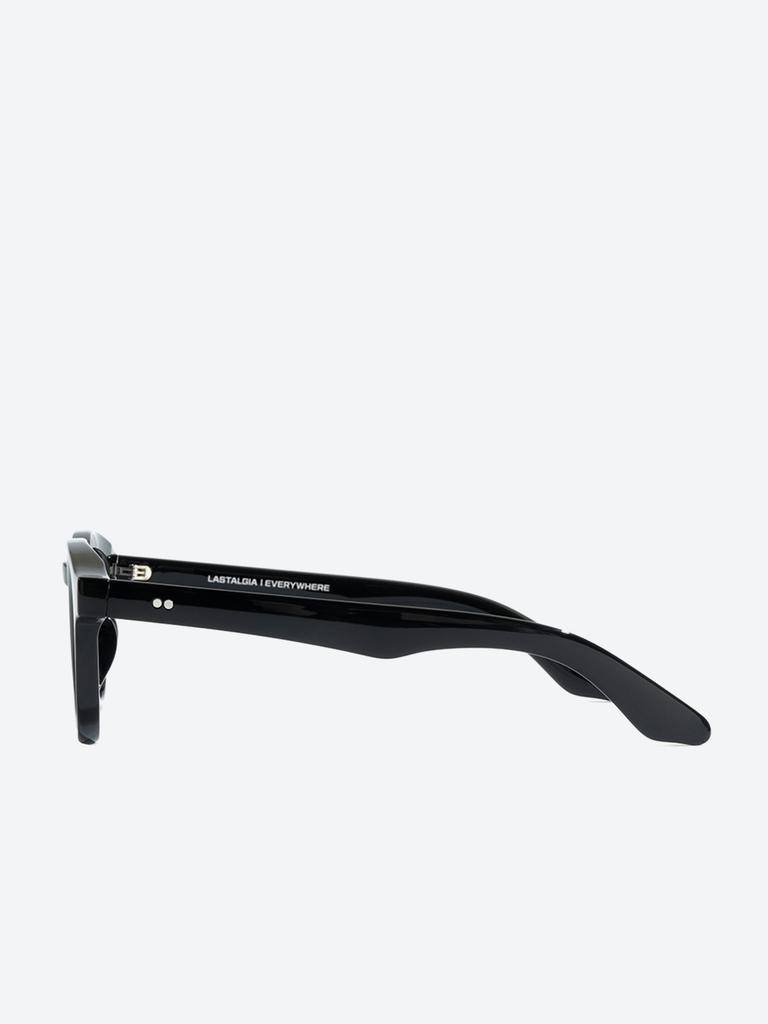 Laseuteljia Mono Black