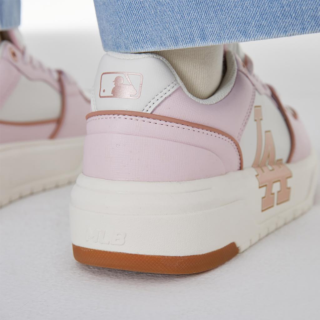 MLB Chunky Liner Naked Eye 3D Commuting Versatile Comfortable Low-Top Sneakers Unisex sneakers Pink 3ASXCBO3N-07PKS