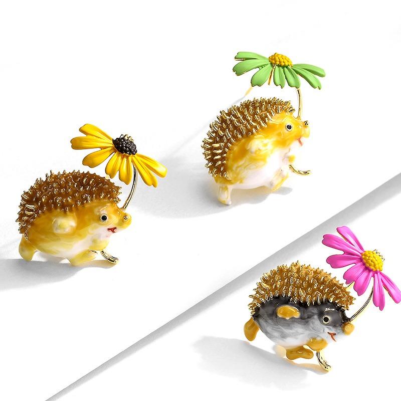Little Hedgehog Brooch, Women's Creative Enamel Animal Brooch, Personalized Suit Pin