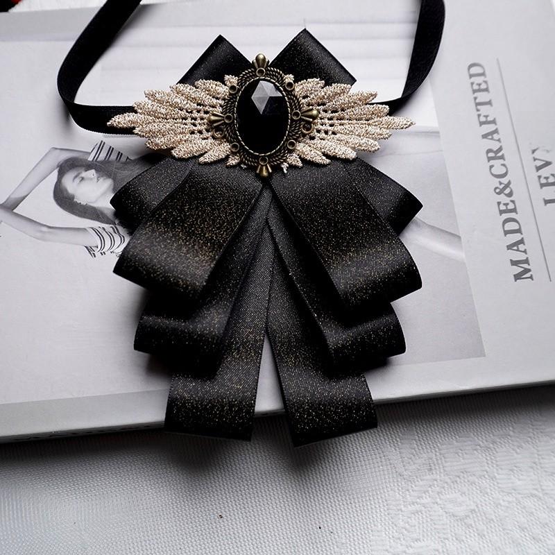 Solid Color Butterfly Tie With Rhinestone Decor And Polyester Fabric For Formal Events And Weddings