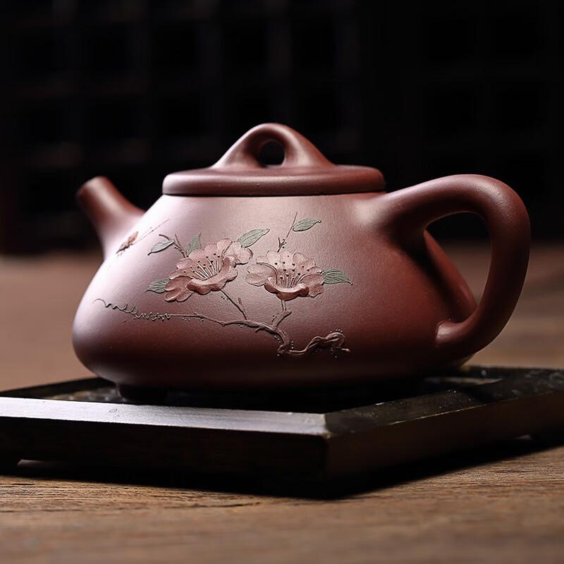 Yixing Zisha Shishipiao Teapot with Butterfly & Flower Motif
