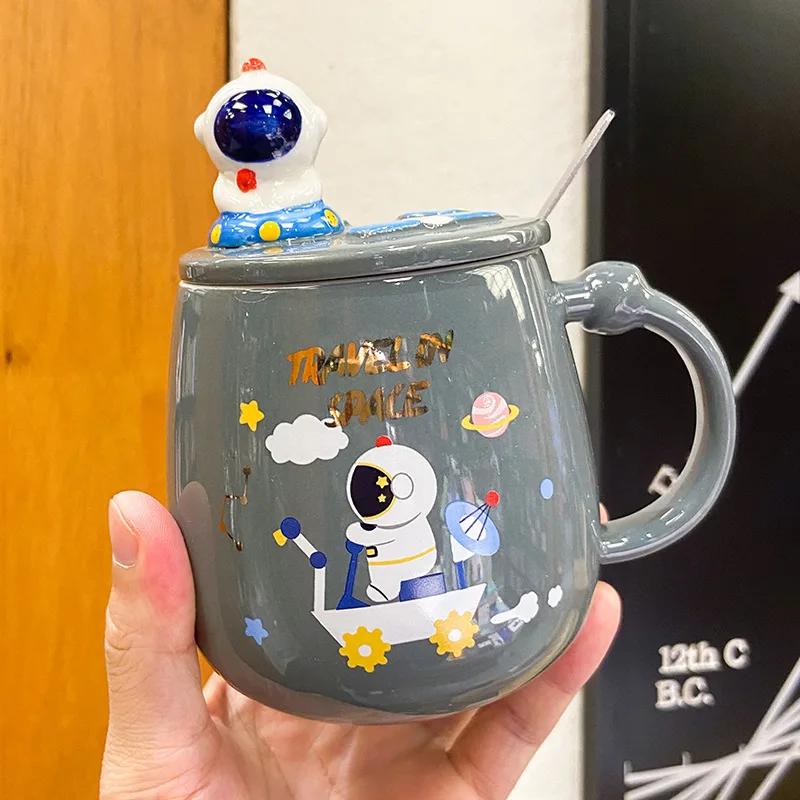 New Cute Cartoon Astronaut Planet Mug With Cover Original Mugs Coffee Cups Cup of Coffee Beautiful Tea Mugs Drinkware Beer Funny