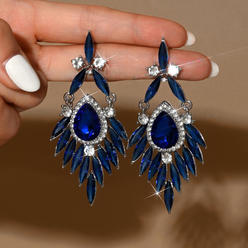 Leichter Luxus Palast Strass Hohl Ohrringe Damen Übertrieben High-End Ohrstecker Nische Design Personalisierte Ohrringe