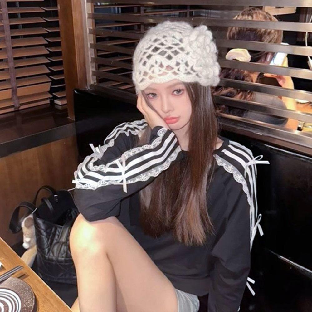 Flowers Knitted Hat Hollowed Out Skullies Hat Breathable Baotou Hat  for Women