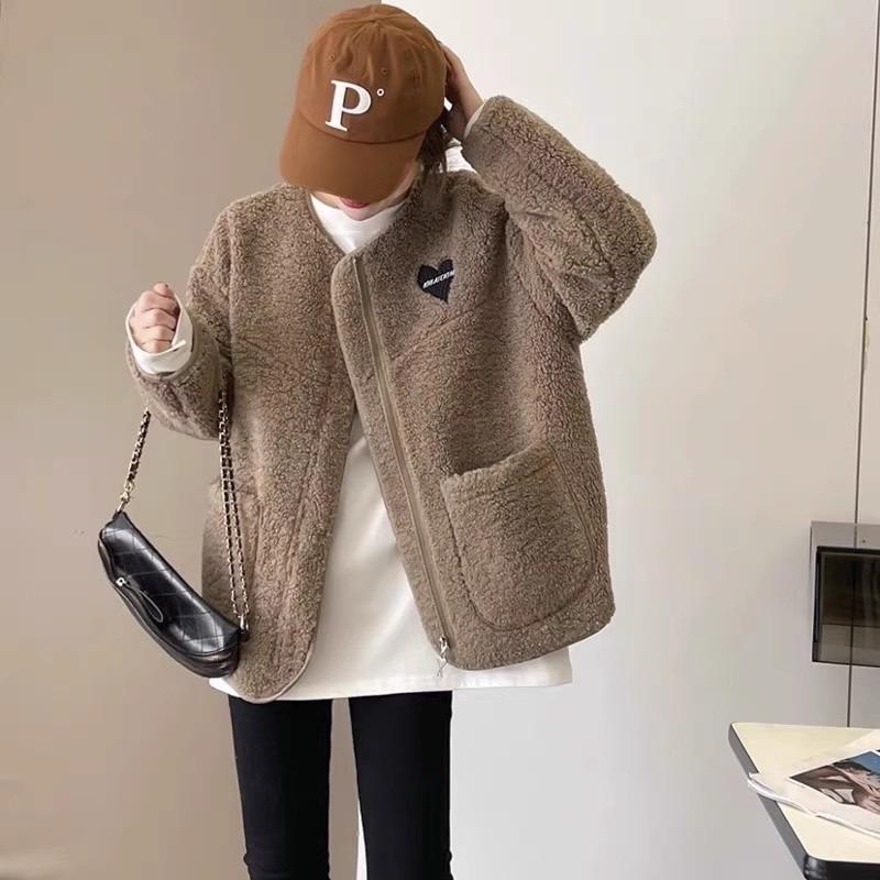 Autumn and winter new thickened lamb plush coat women's age-reducing embroidery love college style cardigan top