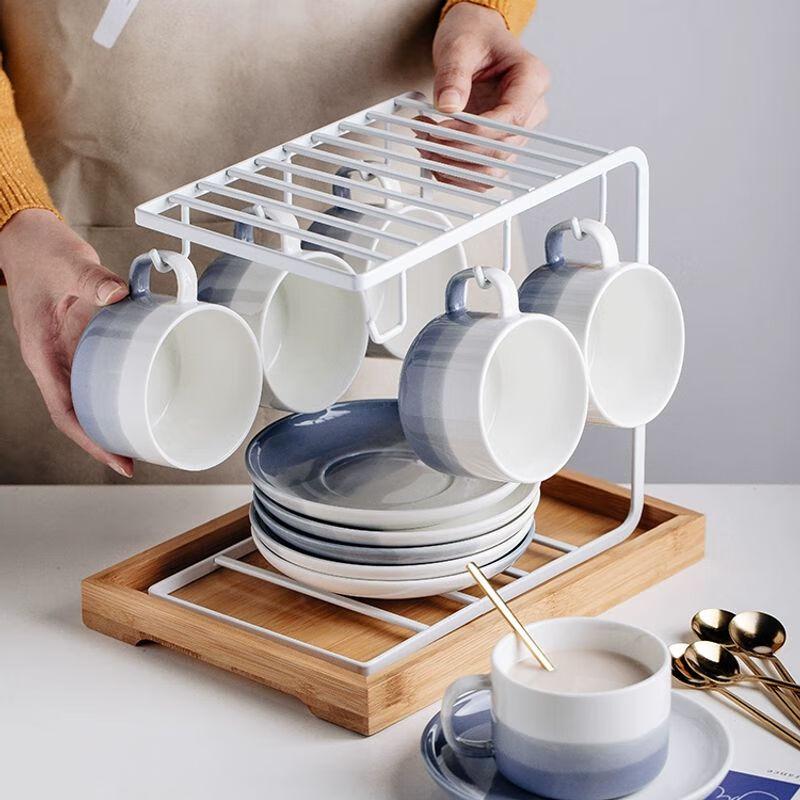 Nordisches Keramik-Kaffeetassen- und Untertassenset