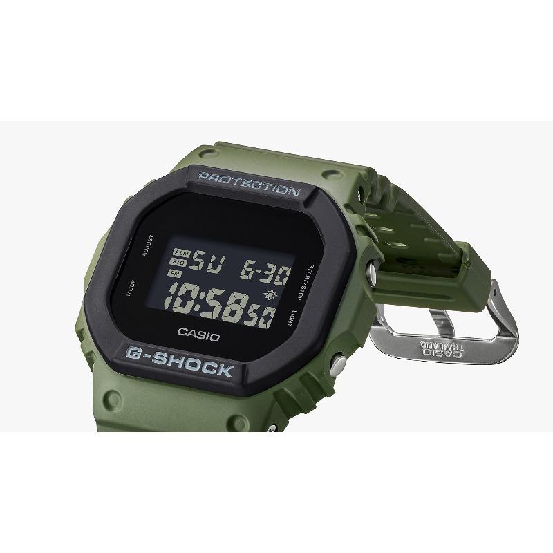 Casio G-SHOCK Men's Resin 200M Water Resistant Shock Resistant Alarm Quartz Watch DW-5610UU-3