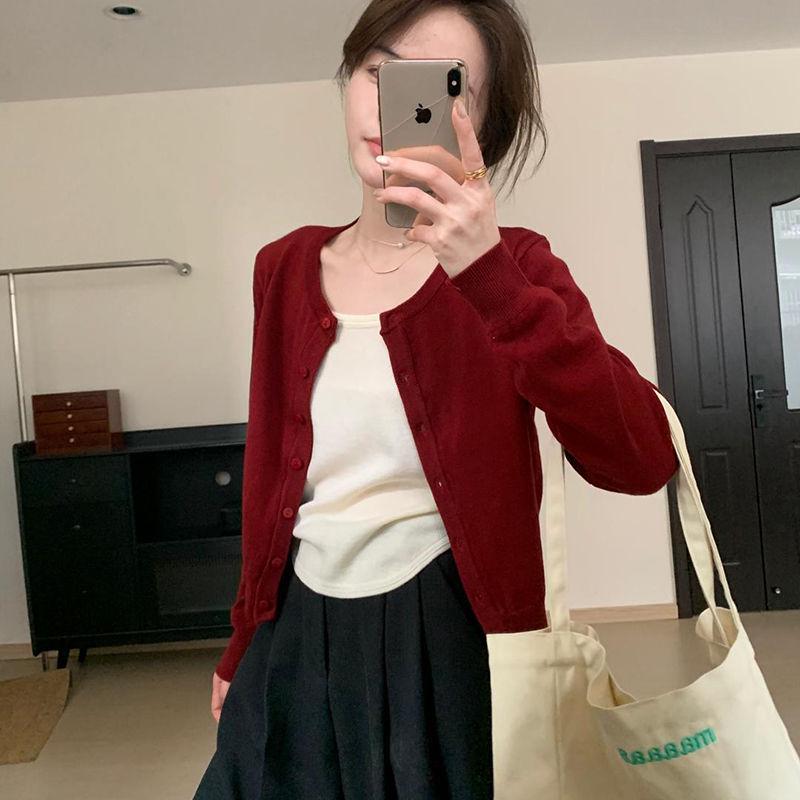 

2025 Spring Korean Style Women s Slimming Knit Cardigan - Versatile, Round Neck M