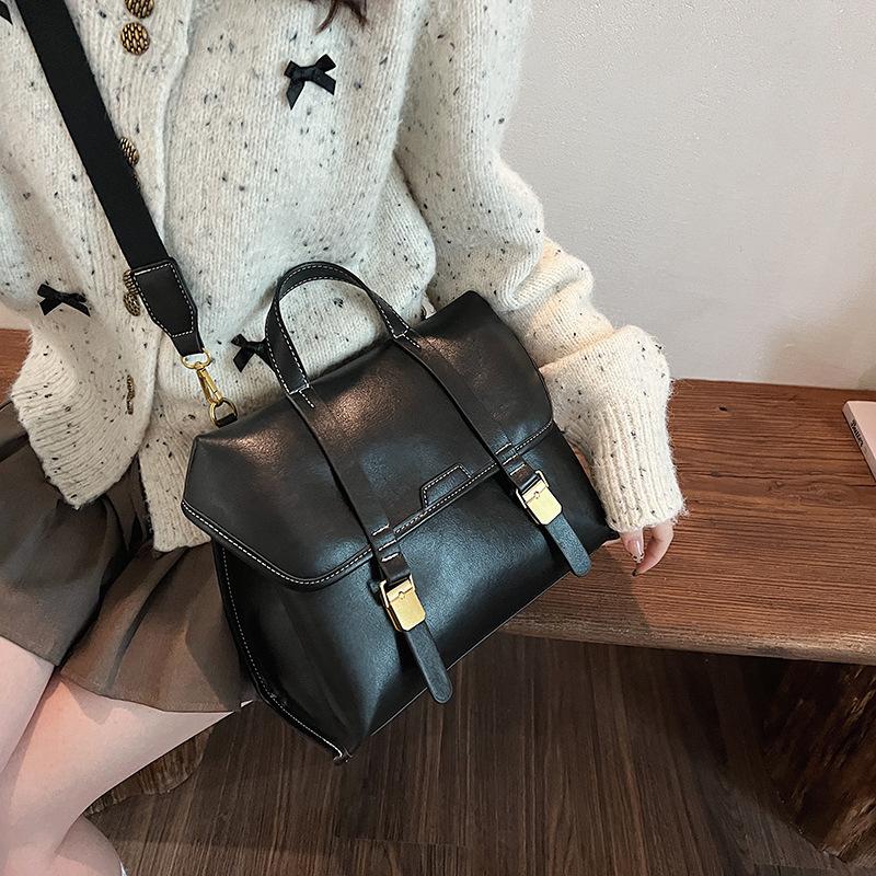New fashion high-end matte casual commuter bag portable shoulder oblique span trendy women's bag