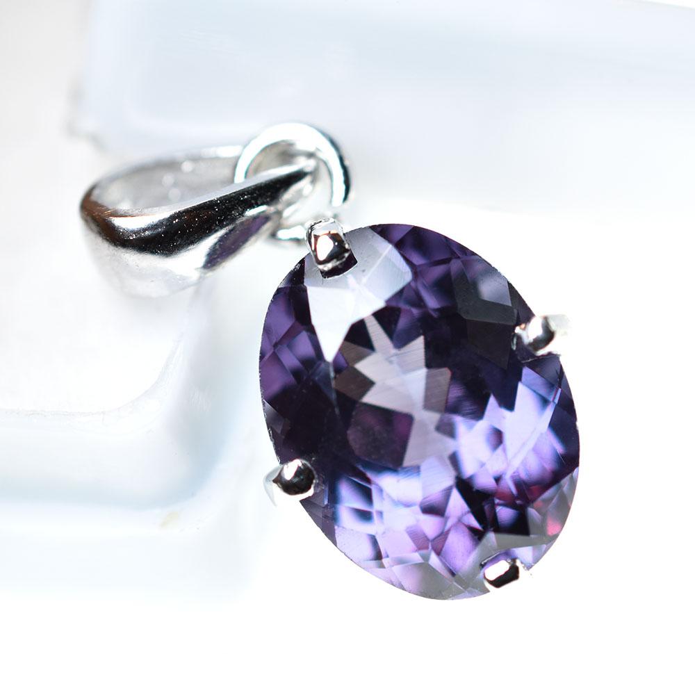 Ciondolo in Argento Sterling 925 Taglio Ovale Alessandrite Naturale 15 Carati Pietra Preziosa