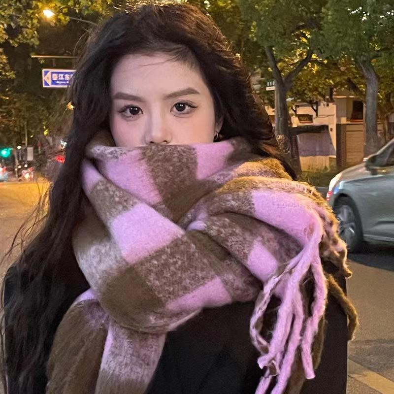 Korean atmosphere Mohair plaid plush scarf women's 1116 autumn and winter warm atmosphere couple scarf