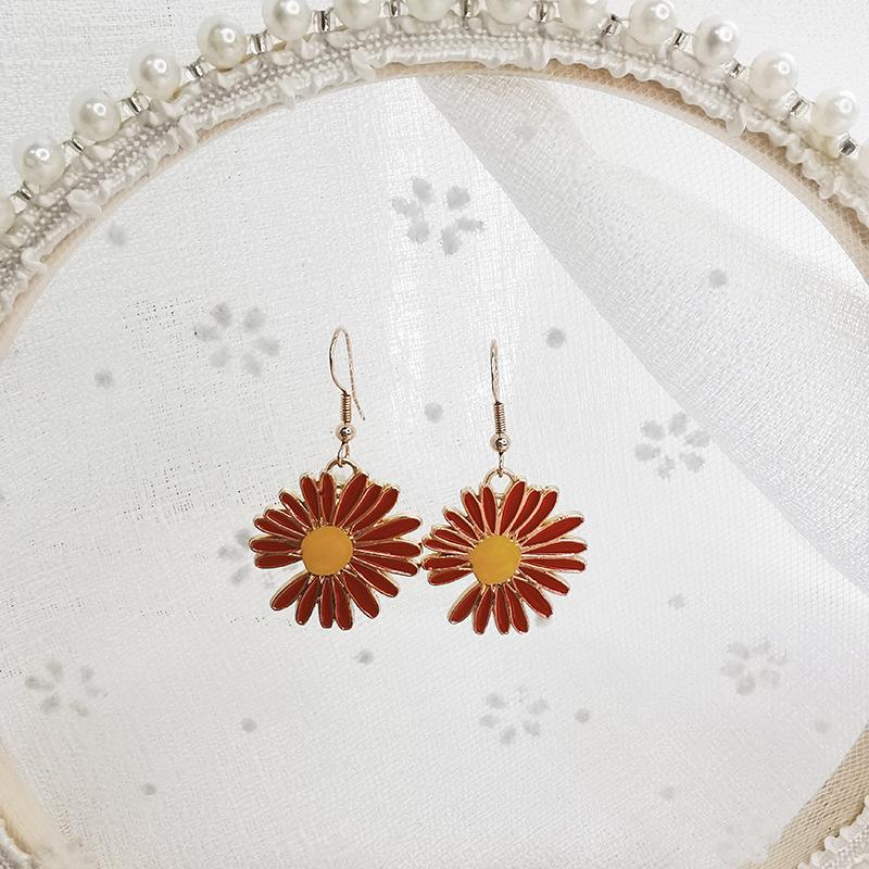 925 Sweet And Small Quan Zhilong Gd Daisy Stud Earrings Mori Girl Asymmetrical Flower Earrings Female