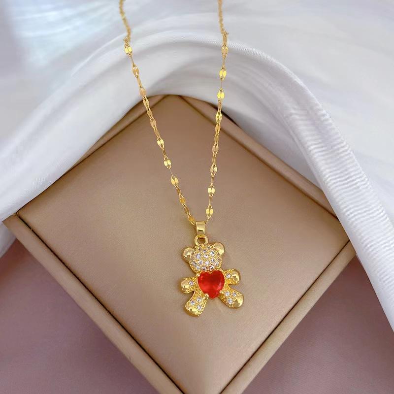 Non-Fading Luxury Maple Leaf Butterfly Clavicle Necklace