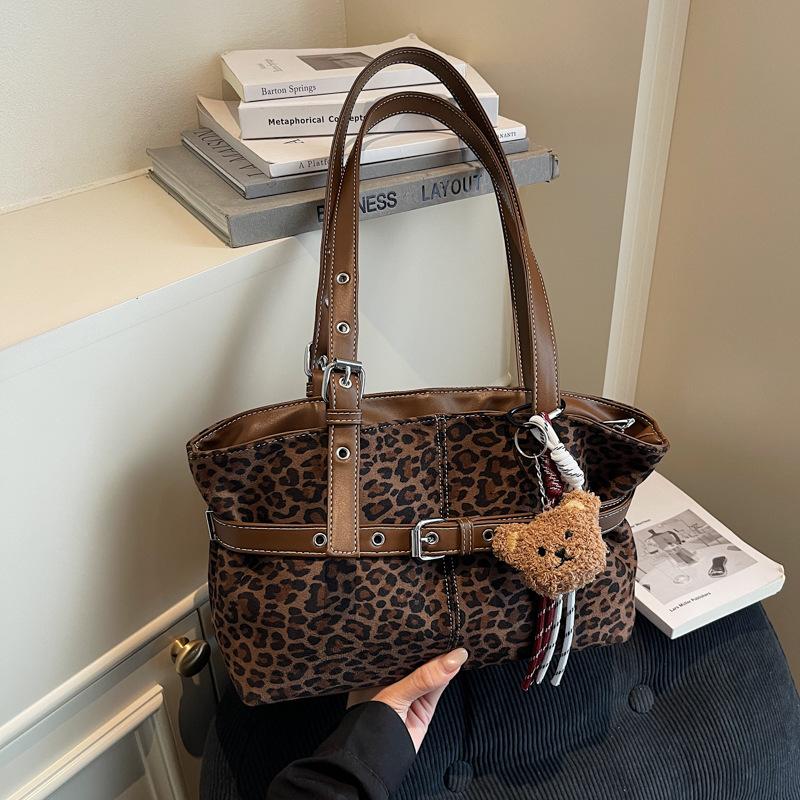 Korean Version of Casual Ins Leopard Print Large-capacity Tote Bag 2025 Autumn and Winter New Shoulder Underarm Bag Women's Simple and Versatile