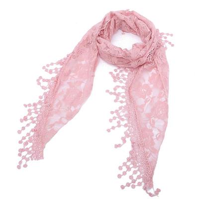 Pustende Blonder Rose Trekantet Skjerf