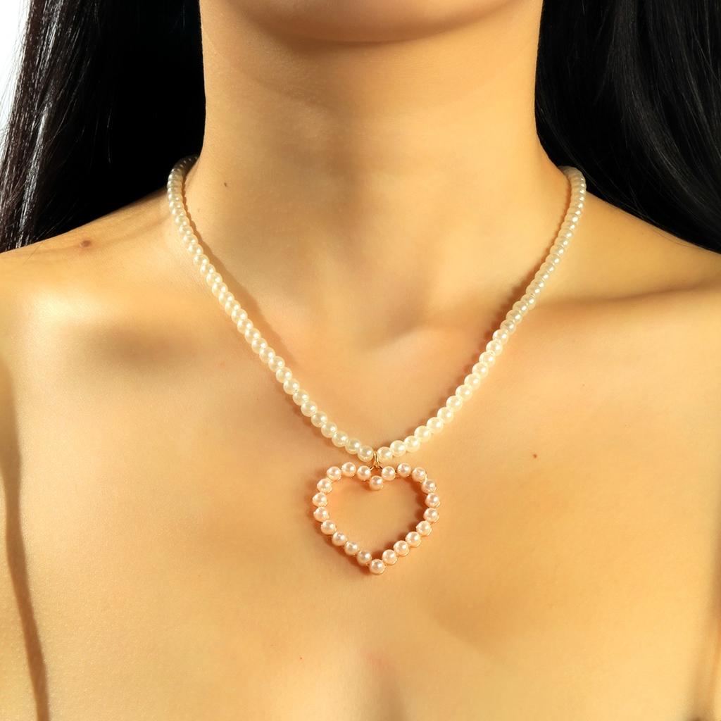 Fashion Personalized Love Pearl Necklace Jewelry Women'S Same Light Luxury Collarbone Chain Earrings Set
