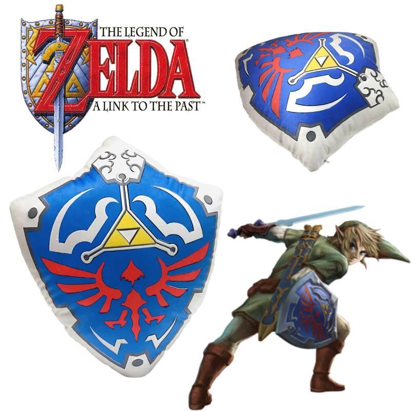 Morbido e Comodo Cuscino Peluche Cartone Animato di Zelda con Design dello Scudo Hylian