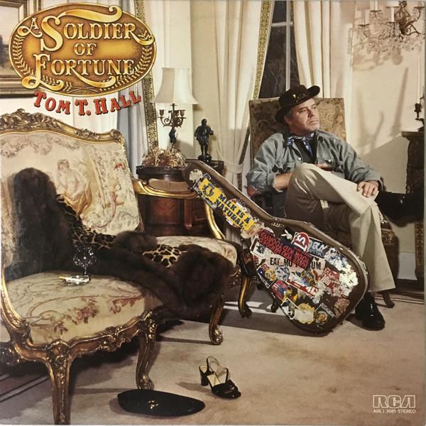 

LP Record TOM T. HALL - A Soldier Of Fortune AHL13685 RCA 1980 US Folk Used