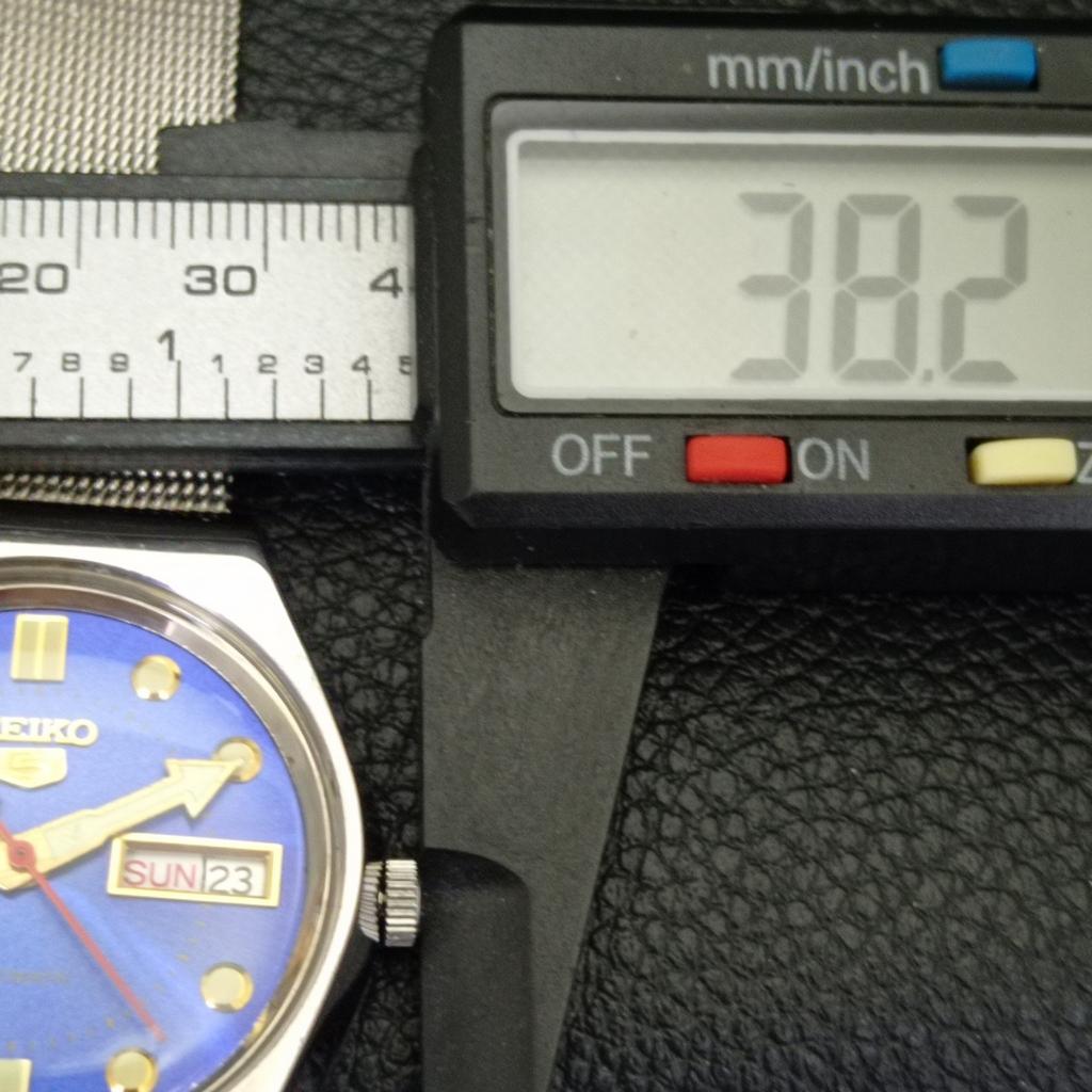 JAPAN VINTAGE SEIKO 5 AUTOMATIC MENS BLUE COLOR DIAL WATCH a701653-5 R206c-a701653