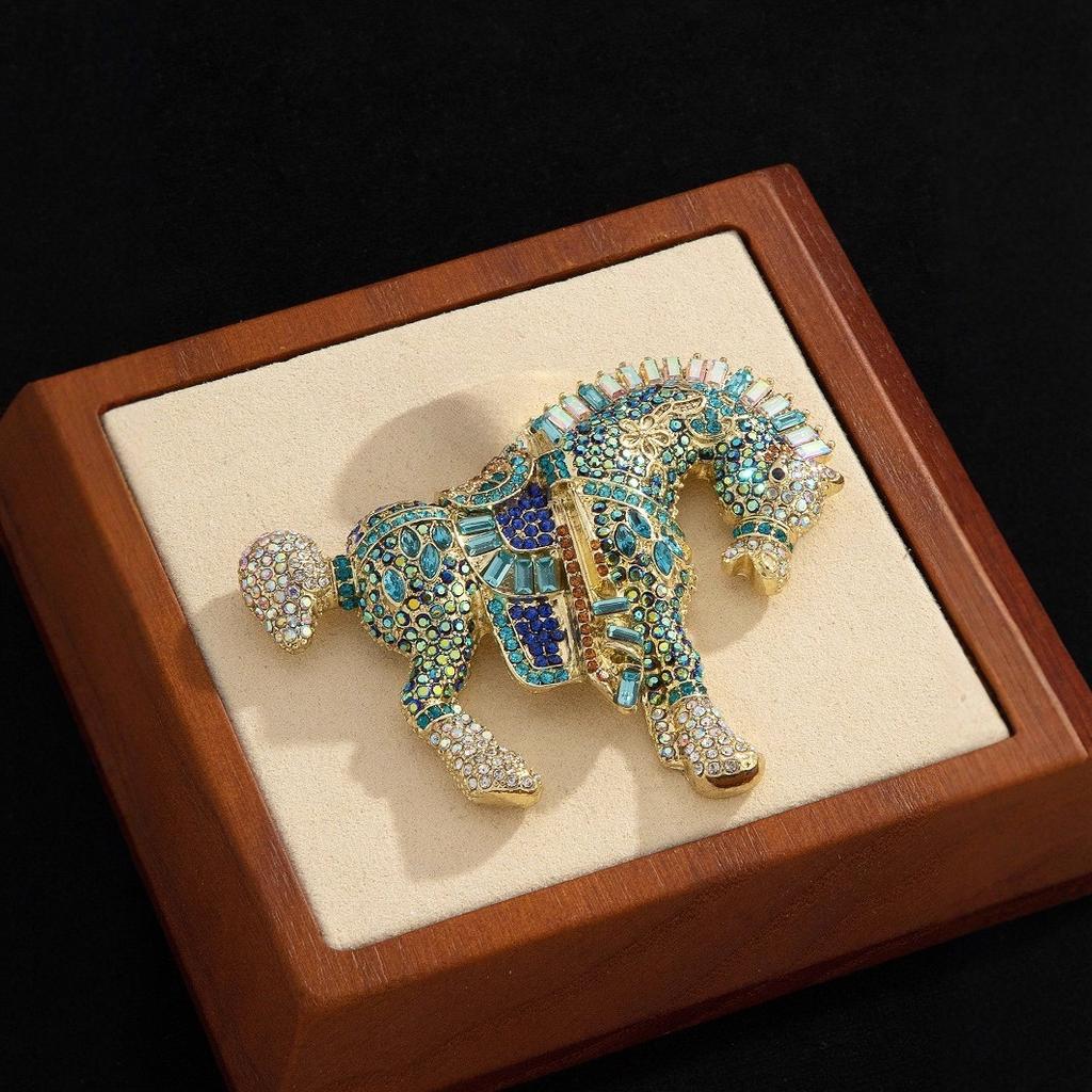 SKEDS Vintage Baroque Animal Brooches Large Size Horse Pins Mid-Century Creative Design Jewelry Shiny Rhinestones Corsages
