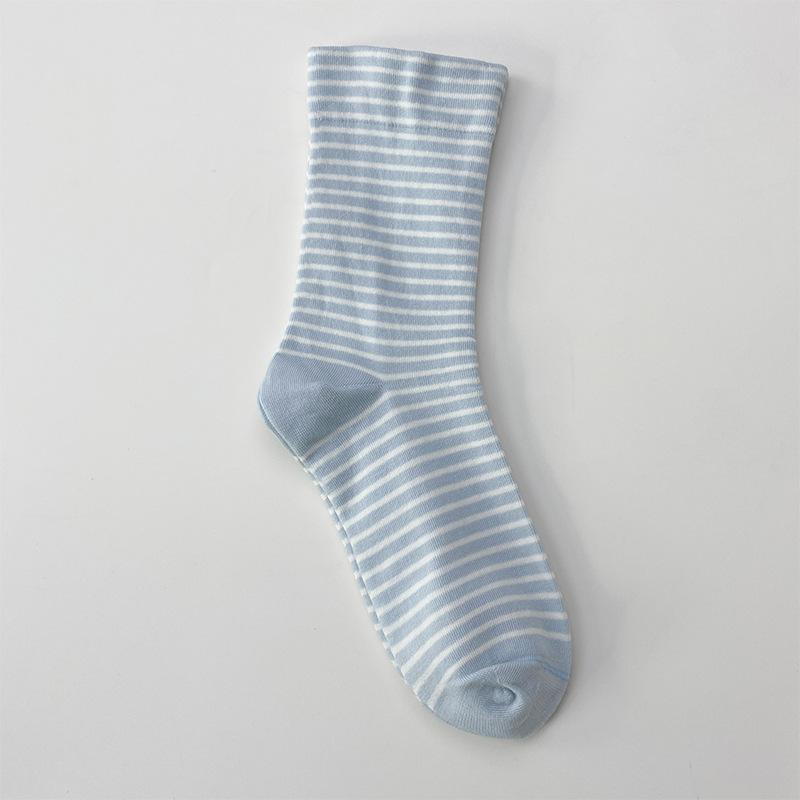 Ladies Spring and Autumn Striped Loose Mouth Boneless Moon Son In The Tube Pile Pile Cotton Socks