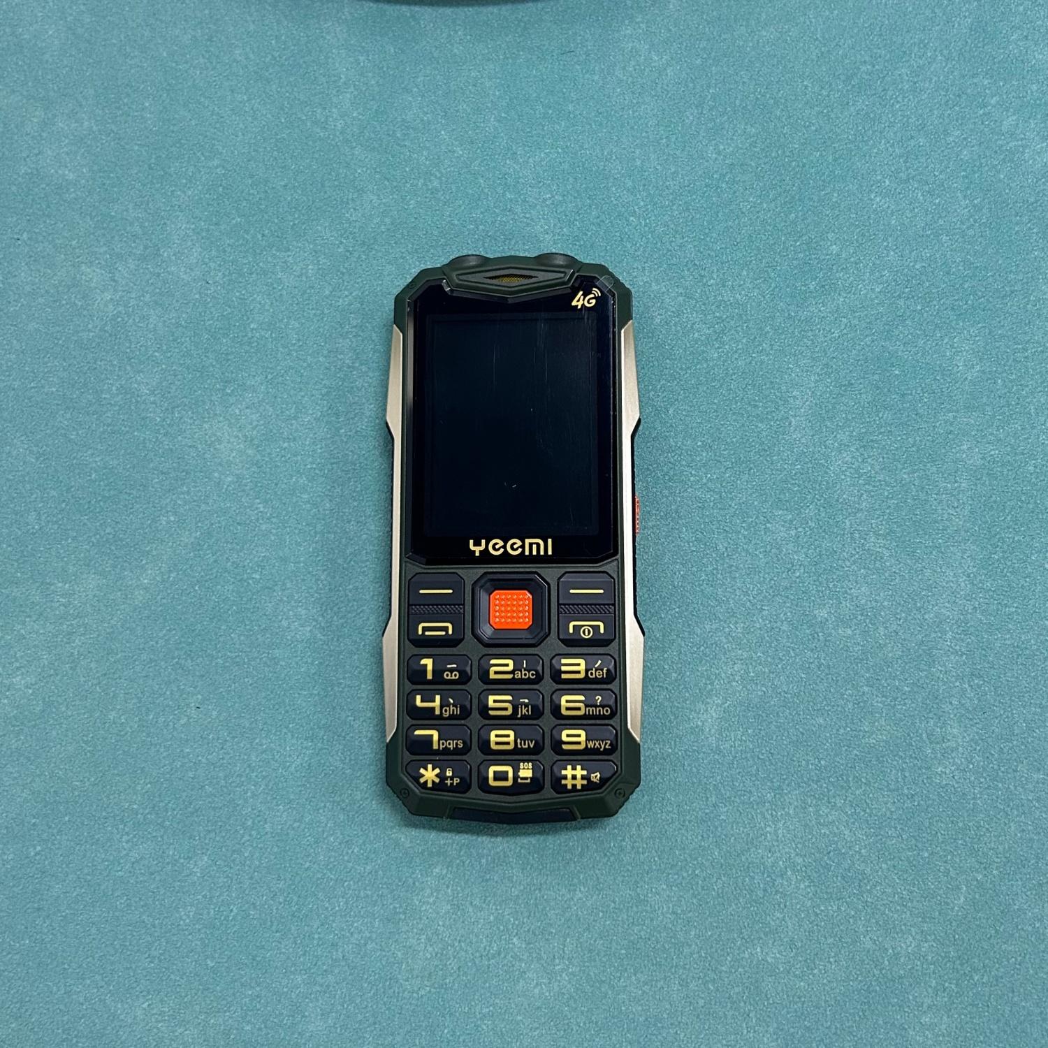 

Захищений мобільний телефон 4G Yeemi K1+ Ліхтарик із подвійною SIM-картою Велика клавіатура Великий динамік Функціональна кнопка All-netcom Телефон для людей похилого віку зелений