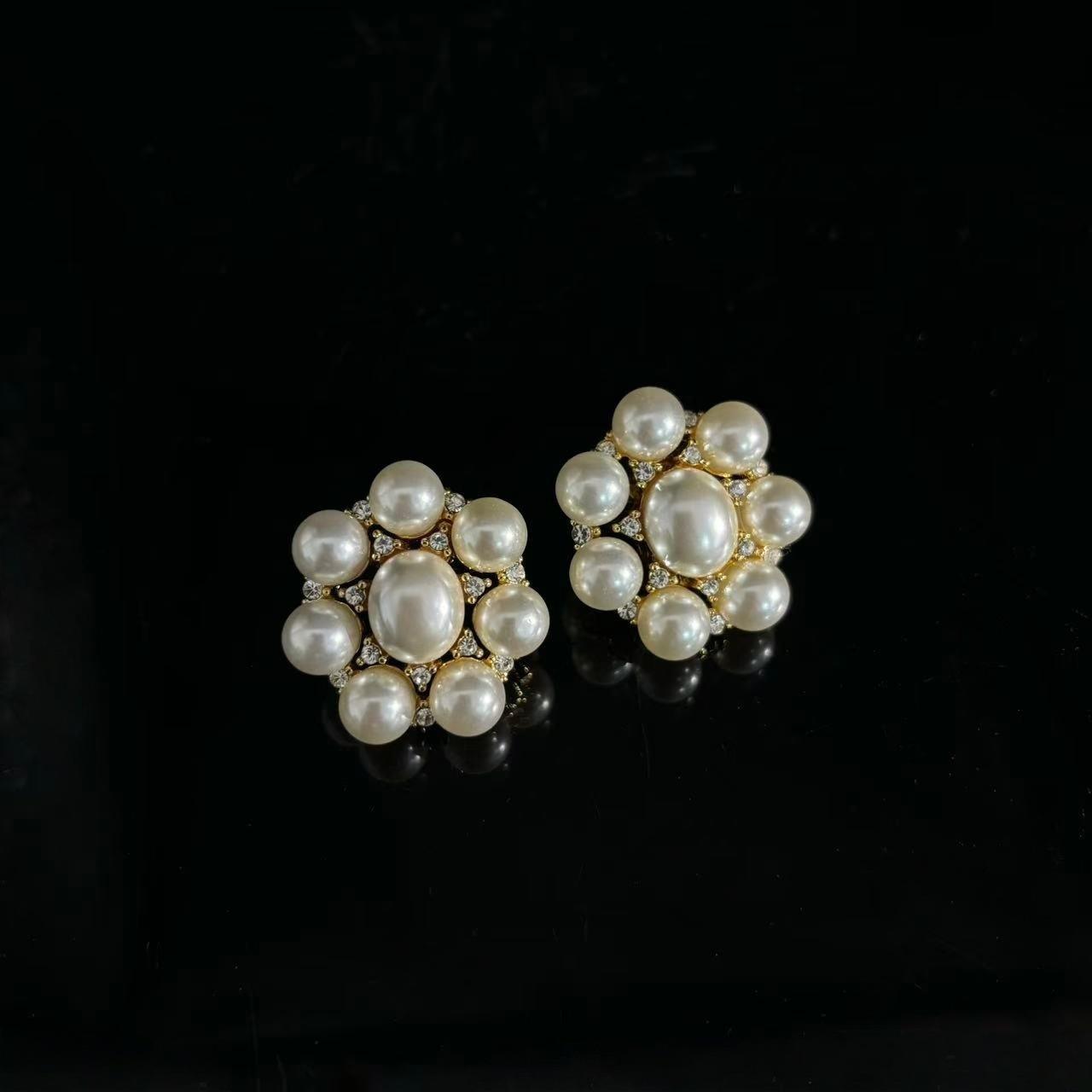

Freshwater Multi-Bead Stud Earrings Jewelry Fashion Snowflake Earrings 3-4Mm Steamed Bread Round 2025