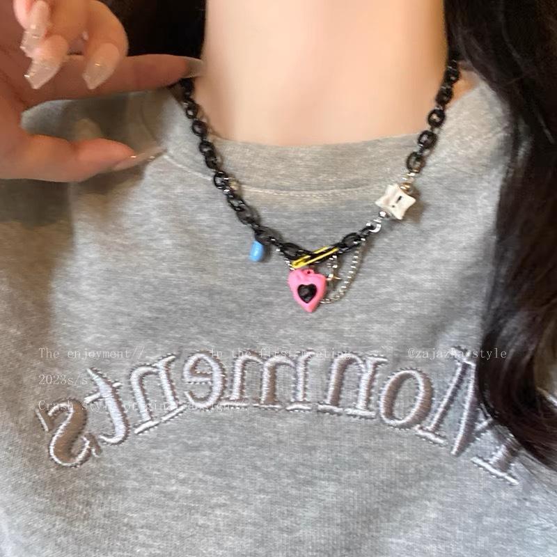 Barbie Star Pendant Necklace Female Sweet Cool Temperament Girlfriend Accessories Sweater Chain Versatile Internet celebrity decorative collarbone