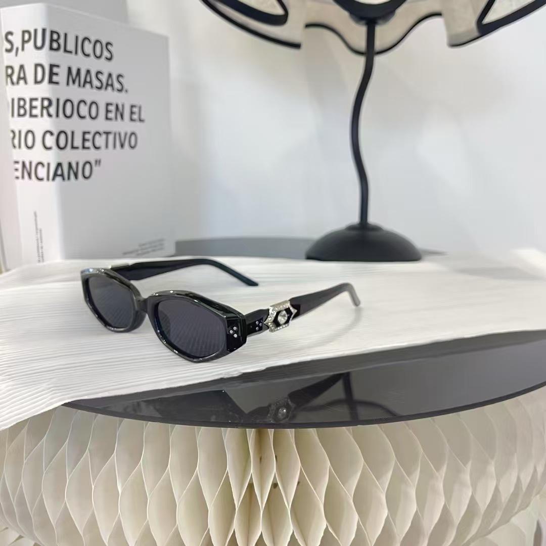

Polygon Shape Women Sunglasses UV400 Protection Fashion Sun Glasses for Driving Travelling Men Women