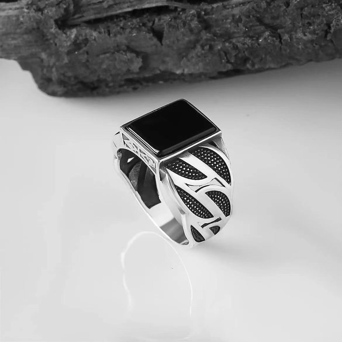 

Accessories1pc Fashion Simple Fashion Square Synthetic Zircon Black Ring Striped Finger Simple Ring Jewelry 13 серебряный