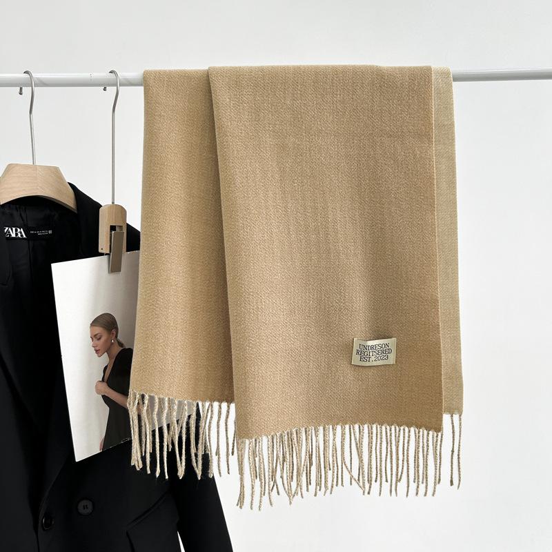 Kaschmir-Handgefühl Herbst und Winter Einfarbiger Schal Damen Dicke Quaste Einfacher und vielseitiger weicher und warmer Kaschmir-Imitat-Schal