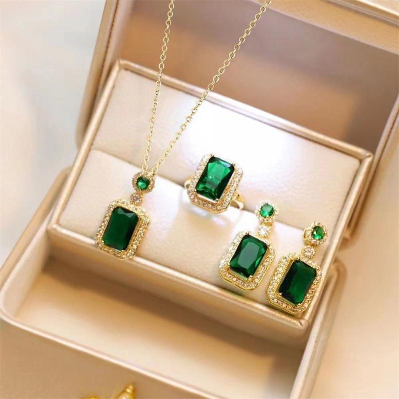 3Pcs Emerald Crystal Necklace Earrings Niche High-End Design Collarbone Chain Versatile Jewelry Set Banquet Wedding Jewelry Set