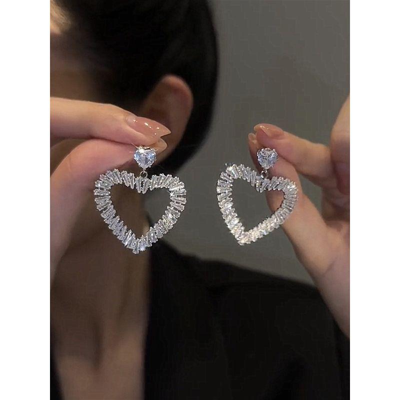 Needle Fashion Zircon with Diamond Love Heart Earrings High-Key Dignified Eardrops Internet Celebrity Easiest for Match Fashion Generous Earrings