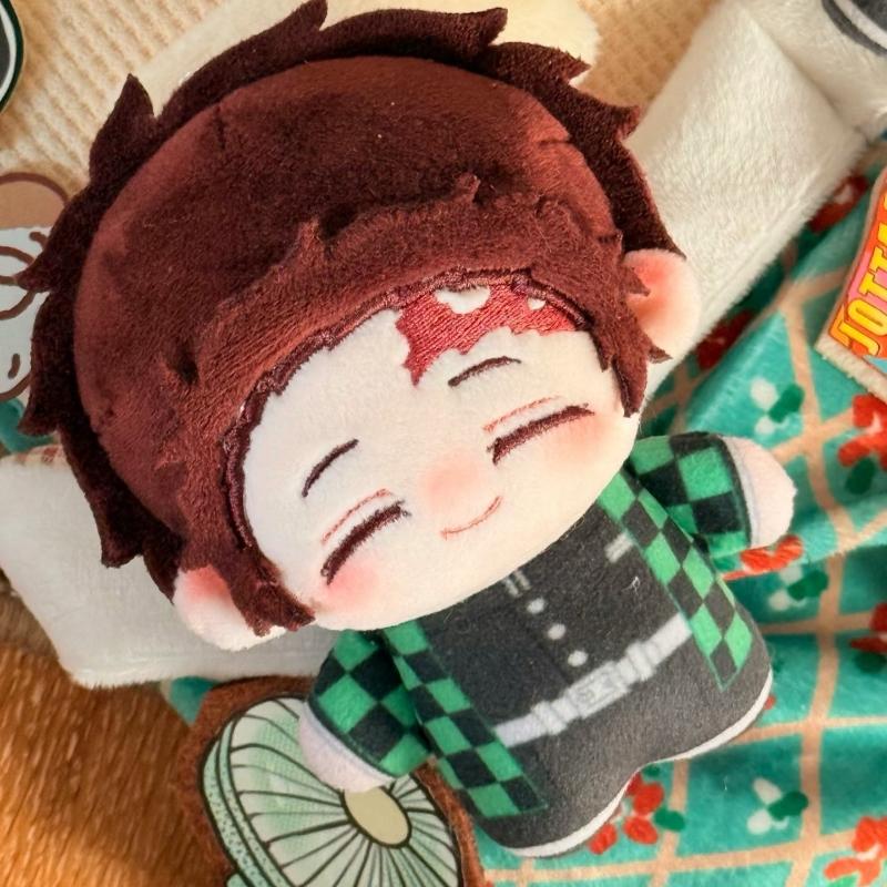 Nuovi Carini Peluche Mascotte di Demon Slayer 10cm Personaggi di Kimetsu No Yaiba Bambola di Peluche Portachiavi Morbidi Peluche per Fan Ciondolo Zaino Regalo di Compleanno