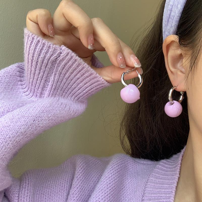 

Акриловые круглые серьги «Серебряная игла» летние корейские дофаминовые простые серьги модные темпераментные универсальные серьги