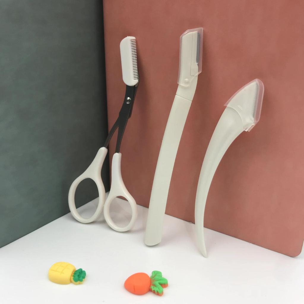 1pc Eyebrow Trimming Scissors With Eyebrow Comb Blade Length 2cm PC Material Colorful Moon Shape
