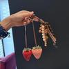 Hochwertiger süßer Erdbeeranhänger: Modischer 3D-Taschenanhänger und Rucksack-Accessoire für Paare