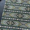 140x100cm Ethnischer Stil Grüner Jacquardstoff Baumwolle Rauten Vertikaler Streifen Gewebter Sofabezugsstoff DIY Bekleidungsstoffe